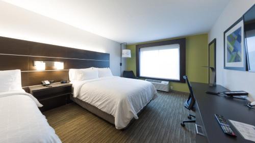 Hood River Hotel | Holiday Inn Express & Suites Hood River by IHG