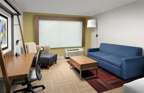 Kingsland Hotel | Holiday Inn Express & Suites Kingsland I-95-Naval Base Area by IHG