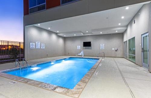 Richmond Hotel | Holiday Inn Express & Suites - Houston SW - Rosenberg by IHG