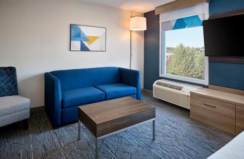 Rosemount Hotel | Holiday Inn Express & Suites Kitchener Southeast by IHG