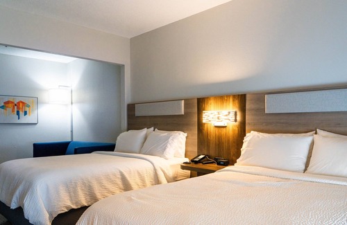 Hiawassee Hotel | Holiday Inn Express & Suites Hiawassee by IHG