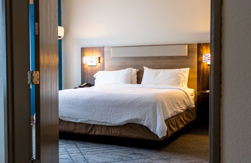 Hiawassee Hotel | Holiday Inn Express & Suites Hiawassee by IHG