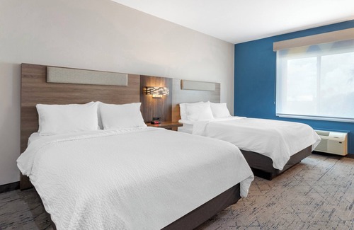 Alice Hotel | Holiday Inn Express & Suites Alice by IHG