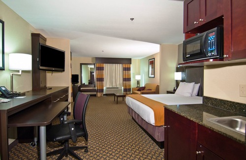 Pearl Hotel | Holiday Inn Express & Suites Jackson/Pearl Intl Airport by IHG
