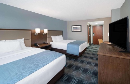 College Park Hotel | Holiday Inn Express & Suites - Mobile - I-65 by IHG