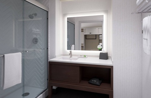 Midland Hotel | Holiday Inn Express & Suites Midland South I-20 by IHG