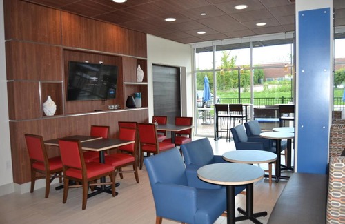 Goodlettsville Hotel | Holiday Inn Express & Suites Goodlettsville N - Nashville by IHG