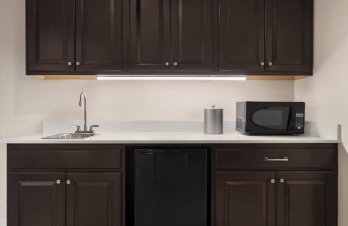 Charleston Hotel | Holiday Inn Express & Suites Mt. Pleasant by IHG