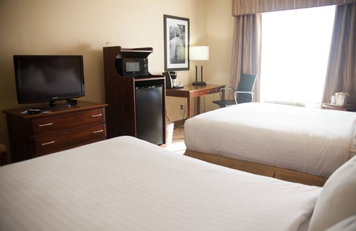 Mountain Home Hotel | Holiday Inn Express Hotel & Suites Mountain Home by IHG