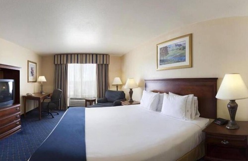 Mountain Home Hotel | Holiday Inn Express Hotel & Suites Mountain Home by IHG