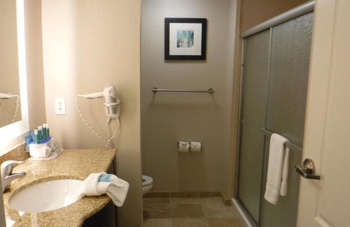 West Jefferson Hotel | Holiday Inn Express West Jefferson by IHG