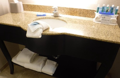 West Jefferson Hotel | Holiday Inn Express West Jefferson by IHG