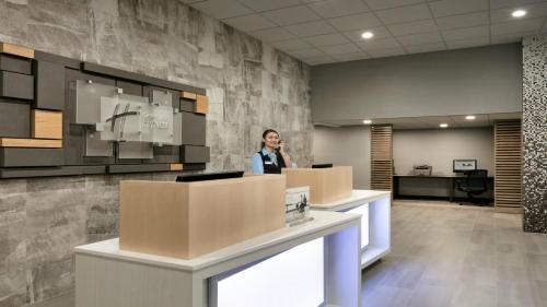 Williamsburg Hotel | Holiday Inn Express - Williamsburg Busch Gardens Area by IHG