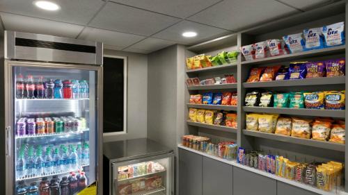 Williamsburg Hotel | Holiday Inn Express - Williamsburg Busch Gardens Area by IHG