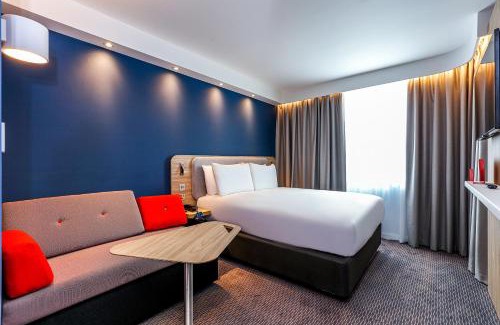 Windsor Hotel | Holiday Inn Express Windsor by IHG