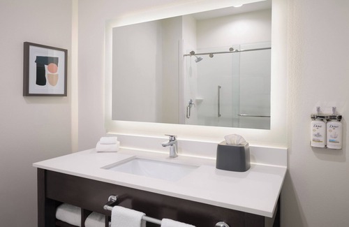 Gonzales Hotel | Holiday Inn Gonzales by IHG