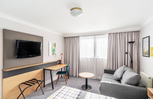Hemel Hempstead Hotel | Holiday Inn Hemel Hempstead M1, Jct. 8 by IHG