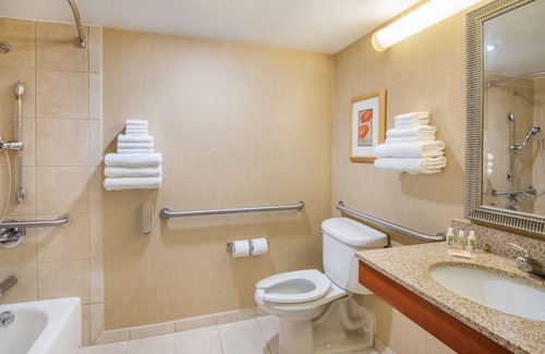 Roselawn Finance Hotel | Holiday Inn Hotel & Suites Cincinnati - Eastgate by IHG