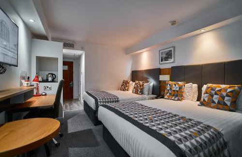 Kenilworth Hotel | Holiday Inn Kenilworth - Warwick by IHG