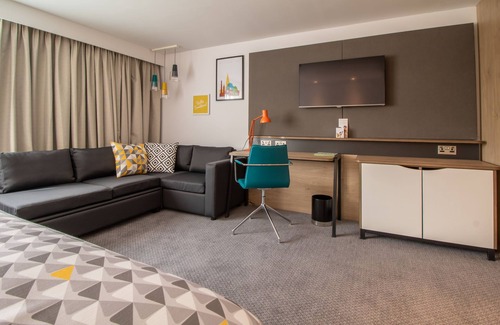 Wigston Hotel | Holiday Inn Leicester - Wigston by IHG