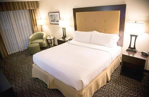 Downtown Little Rock Hotel | Holiday Inn Little Rock-Airport-Conference Center by IHG