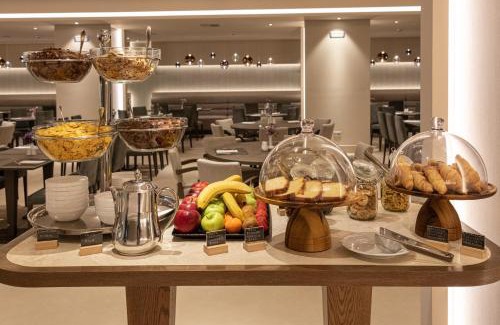 Vardaris Hotel | Holiday Inn Thessaloniki by IHG