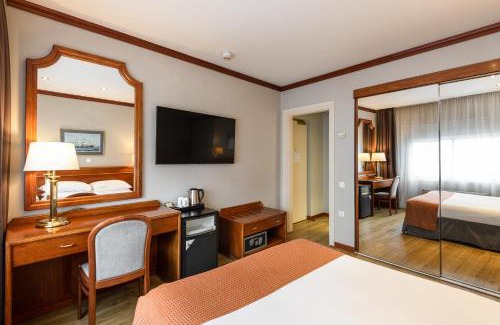 Vardaris Hotel | Holiday Inn Thessaloniki by IHG
