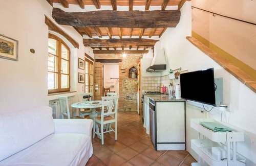 Castelnuovo Berardenga House | Holiday Home "Independent Guesthouse in Chianti" with Pool, Garden and Wi-Fi