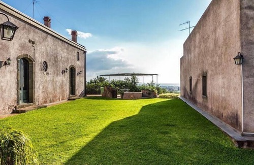 Fiumefreddo di Sicilia House | Holiday villa 'Borgo degli Aranci