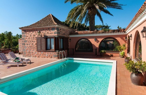 Santa Brigida Villa | Holiday Mansion Bandama by VillaGranCanaria