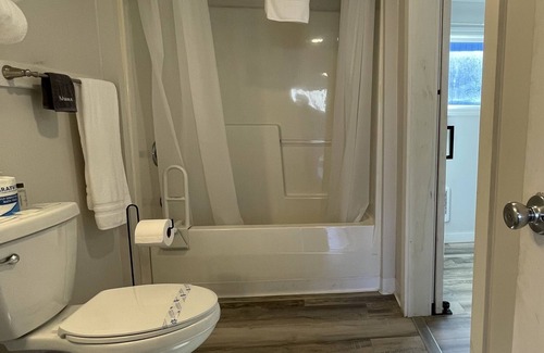 Westport Hotel | Holiday Motel