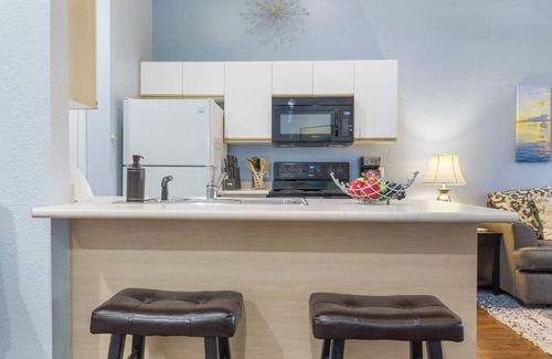 Branson Condo | Holiday Ridge Retreat 11 | Holiday Hills Branson | Golf Resort | Outdoor Pools