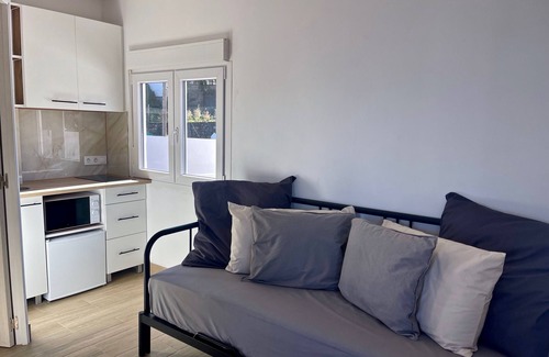 Montijos Apartment | Holiday Studio 'Finca Ten Days - El Teide' with Sea View, Wi-Fi and Air Conditioning