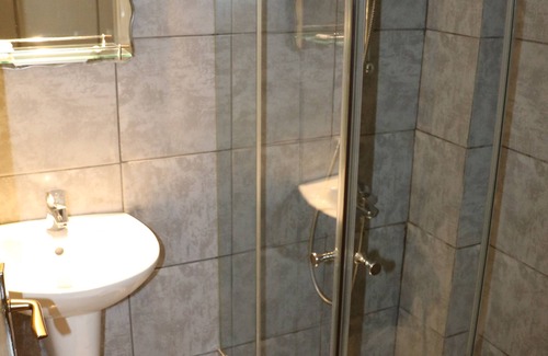 Jounieh Hotel | Holiday Suites Hotel And Beach