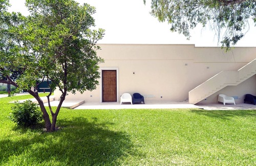 Il Monte Villa | holiday vacation large villa rental italy, apulia, puglia, gallipoli, pool, view, air conditioning, wi-fi internet, walk