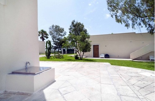 Il Monte Villa | holiday vacation large villa rental italy, apulia, puglia, gallipoli, pool, view, air conditioning, wi-fi internet, walk