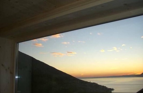 Malcesine House | Holiday villa "Miralago" with a view of the water