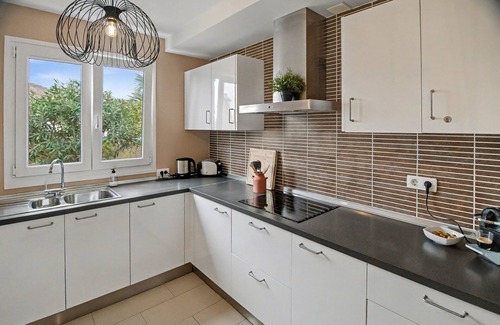 Geafond Villa | Holiday Villa 'Villa Solymar' with Sea View, Private Pool and Wi-Fi