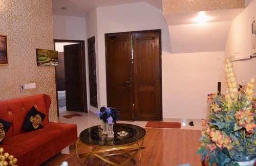 Karachi House | Holidazzle Residences DHA Karachi