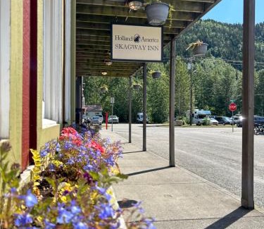 Downtown Skagway Hotel | Holland America Skagway Inn