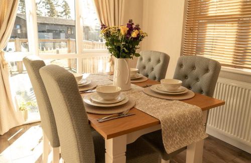 Ryther Cabin | Hollicarrs - Cherry Blossom Lodge