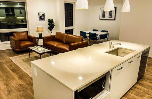 Clawson Apartment | Hollis House