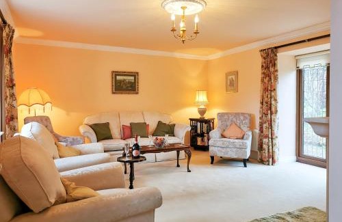 Weston Rhyn House | Holly Barn