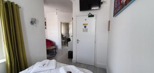 Weston-super-Mare House | Holly Lodge