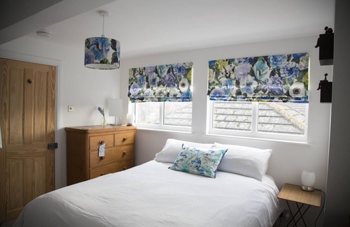 Cowes Bed & Breakfast | Holly Tree House