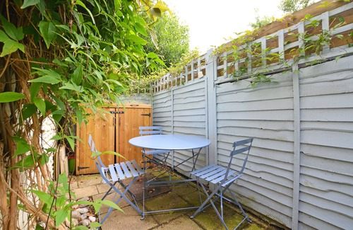 Cley next the Sea House | Hollyhock Cottage - Two Bedroom House, Sleeps 4
