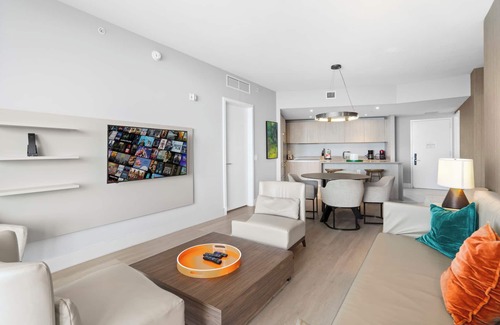 Hollywood South Central Beach Apartment | Hollywood Beach Condos