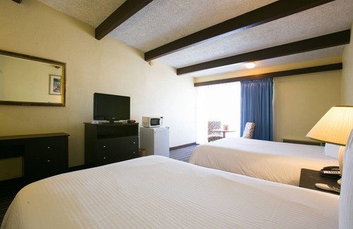 North Central Hollywood Hotel | Hollywood Gateway Inn