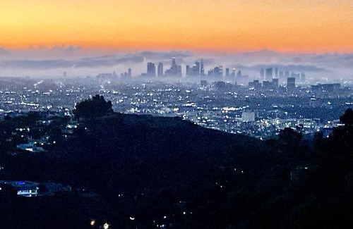 Hollywood Hills West Apartment | HOLLYWOOD HILLS JETLINER VIEWS at STUDIO 1080 HOLLYWOOD