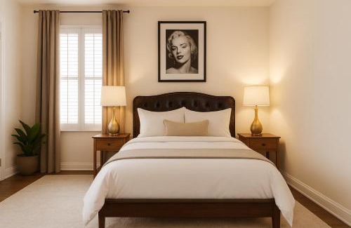 Melrose Apartment | Hollywood Hills, Near Griffith Park - Family-Friendly 2BR